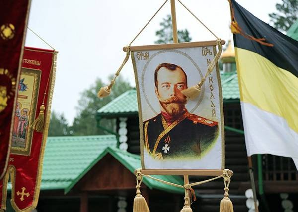"Разве "золотые мальчики" пойдут защищать Родину?" О "наследственной элите" новой России