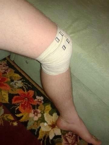 В Киеве жестоко избили боевика «Правого сектора», воевавшего в Донбассе В Киеве жестоко избили боевика «Правого сектора», воевавшего в Донбассе