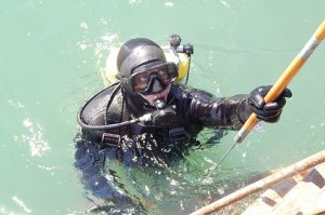 Боевые водолазы СФ подняли со дна американский танк