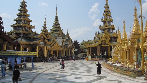 Сильный взрыв прогремел возле посольства США в Мьянме