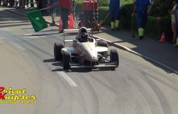 Самая короткая в мире автогонка: эпичное видео