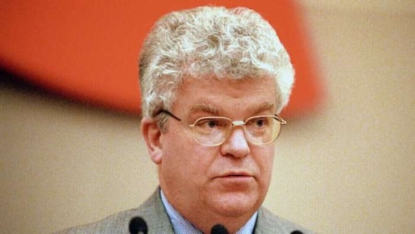 Россия не пойдет на поводу у Европы, мы никого не будем ни о чём просить и, тем более, умолять - Чижов Россия не пойдет на поводу у Европы, мы никого не будем ни о чём просить и, тем более, умолять - Чижов