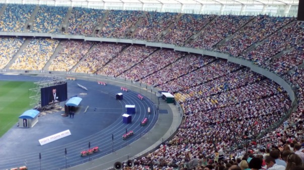 Религиозные фанатики захватили столицу Украины (фото) Религиозные фанатики захватили столицу Украины (фото)