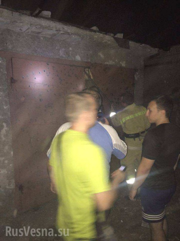 Молния: снаряд ВСУ попал в автобус в Донецке, есть раненые Молния: снаряд ВСУ попал в автобус в Донецке, есть раненые