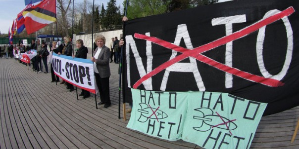 Экс-сотрудник ЦРУ: НАТО должно было выгнать русских из Крыма