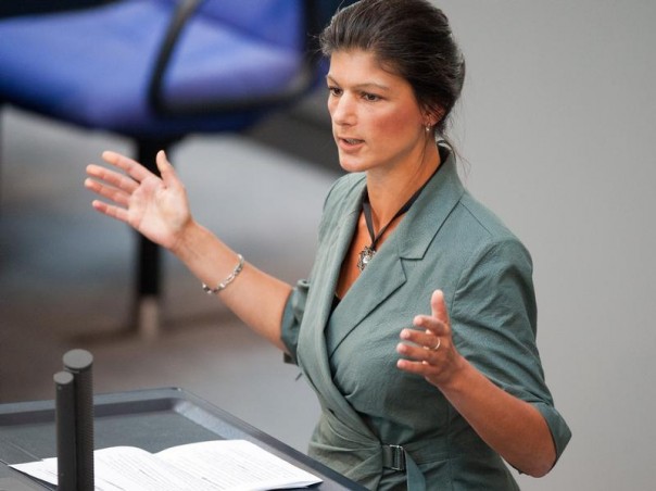 Сара Вагенкнехт: НАТО забывает, что Россия может хорошо дать "по зубам" за провокации у своих границ