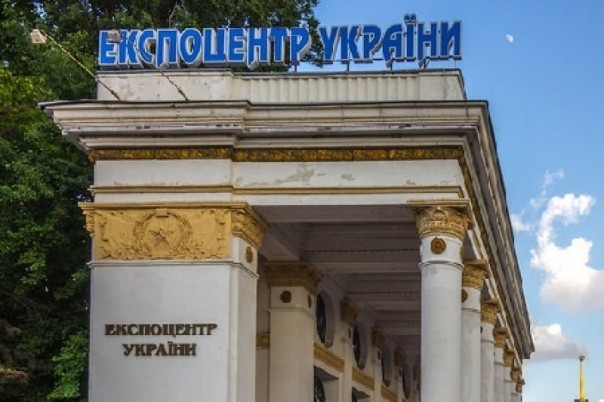 Убей москаля регионала и жида - и будет тебе счастье. В Киеве появились плакаты с призывами "жить по-новому"