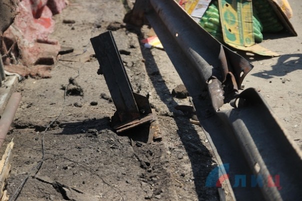 Сводка от НМ ЛНР 13 июля 2016 года. ВСУ после провокации взяли в плен 3 тяжело раненных военнослужащих ЛНР Сводка от НМ ЛНР 13 июля 2016 года. ВСУ после провокации взяли в плен 3 тяжело раненных военнослужащих ЛНР