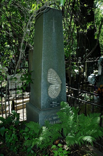 История про Сталина, бабочек и танки История про Сталина, бабочек и танки