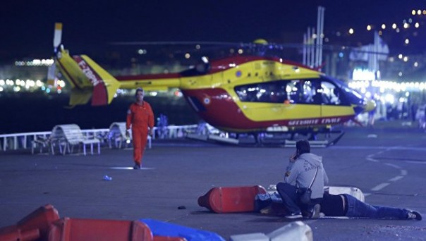 В Ницце совершен теракт, погибли не менее 80 человек 18+ В Ницце совершен теракт, погибли не менее 80 человек 18+