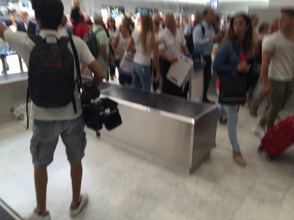 В аэропорту Ниццы началась эвакуация, один из терминалов оцеплен военными