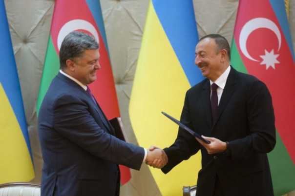 Порошенко в Баку: Бамбарбия, киргуду!