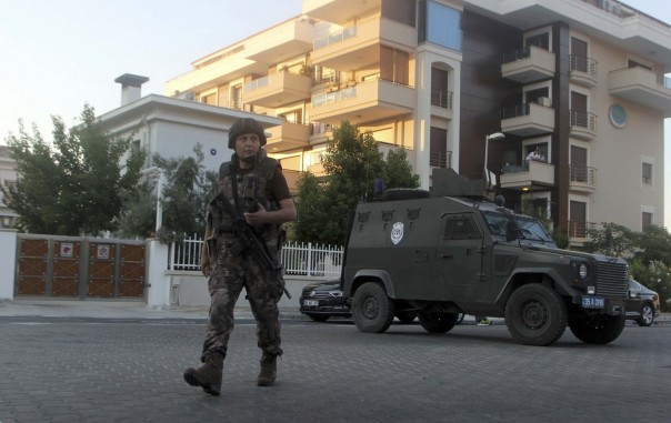 Вот это поворот! МИД Турции: Военные с базы НАТО Инджирлик причастны к госперевороту. База заблокирована и обесточена