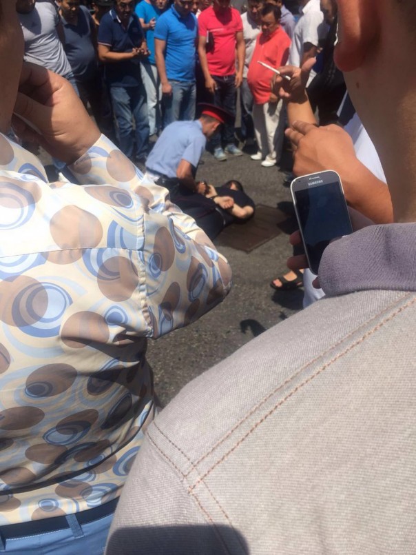 СМИ сообщают о стрельбе около райотдела полиции в центре Алма-Аты СМИ сообщают о стрельбе около райотдела полиции в центре Алма-Аты