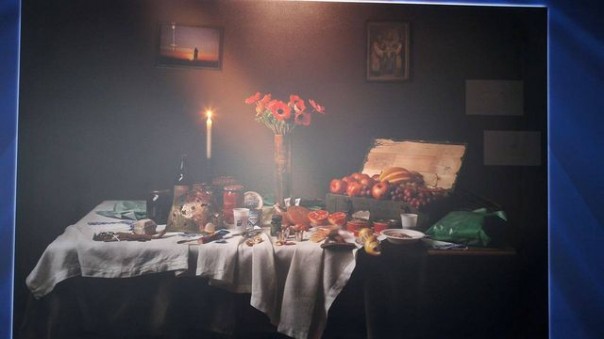 Пародия на "Тайную вечерю" работы потомка карателя Бабьего Яра встречает прилетающих в Борисполь Пародия на "Тайную вечерю" работы потомка карателя Бабьего Яра встречает прилетающих в Борисполь