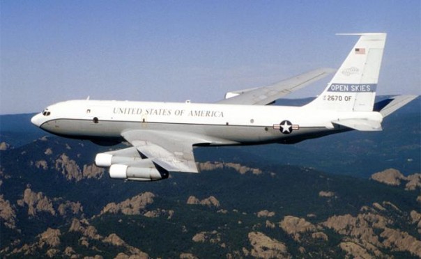 Военный самолёт США провёл разведку над территорией России