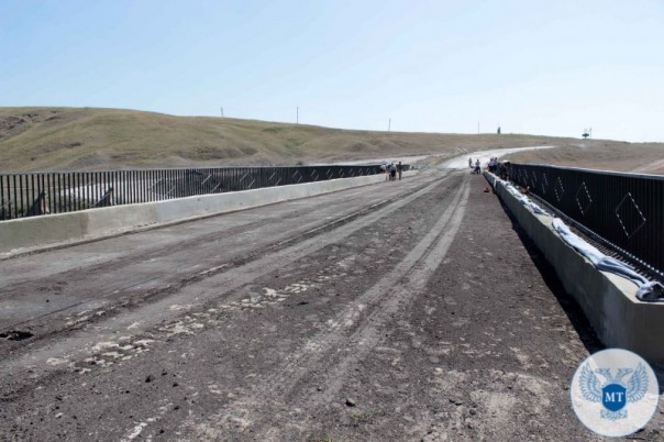 "Террористы" продолжают шокировать: «Автодор» завершил восстановление моста на трассе Донецк-Седово, разрушенного диверсантами ВСУ "Террористы" продолжают шокировать: «Автодор» завершил восстановление моста на трассе Донецк-Седово, разрушенного диверсантами ВСУ