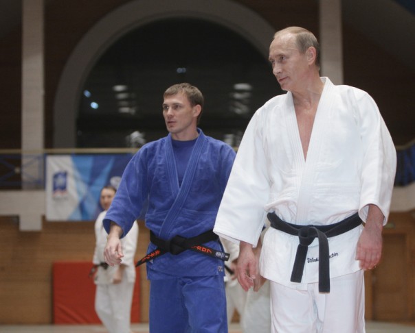 Путин держит удар. Кажется его воз вытягивает... Путин держит удар. Кажется его воз вытягивает...