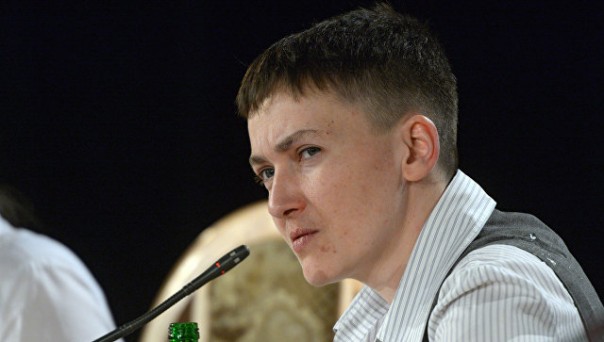 Порошенко предложили лишить Савченко звания героя Украины