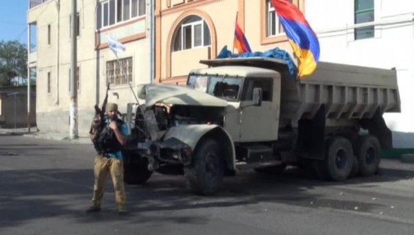 Вооруженная группа в Ереване отказывается сдаваться до освобождения Сефиляна и создали "пресс-центр" в захваченном здании