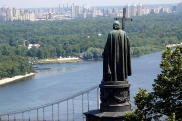Молиться за мир позволят только верующим, у которых есть паспорт с тризубом Молиться за мир позволят только верующим, у которых есть паспорт с тризубом