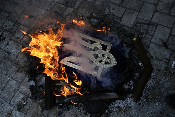 Донбасс продолжает гореть