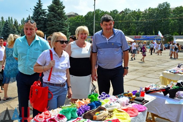В Горловке начался масштабный республиканский фестиваль городов и районов В Горловке начался масштабный республиканский фестиваль городов и районов