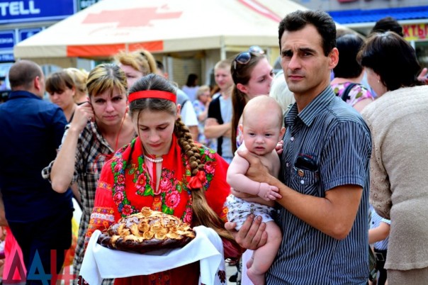 В Горловке начался масштабный республиканский фестиваль городов и районов В Горловке начался масштабный республиканский фестиваль городов и районов