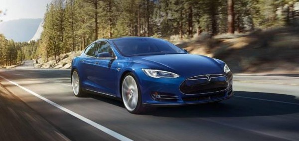 Автомобиль Tesla с автопилотом впервые спровоцировал смертельное ДТП