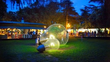 В Ялте установили памятник блэкауту