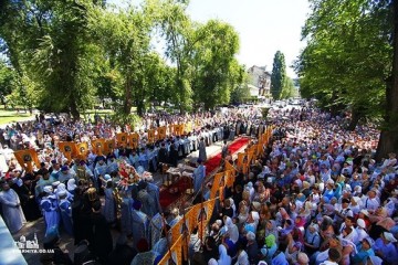 Крестный ход православных в Одессе: молитва о мире
