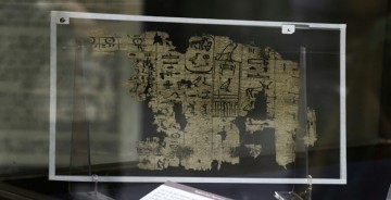 «Дневники» строителей египетских пирамид представили в Каире