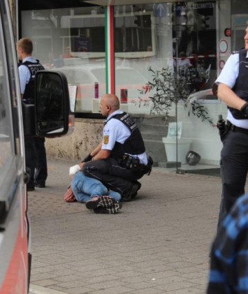 В Германии беженец с мачете убил женщину и ранил двоих человек