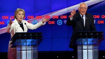 Раскол среди демократов в США. Сандерс возмущен, Клинтон улыбается