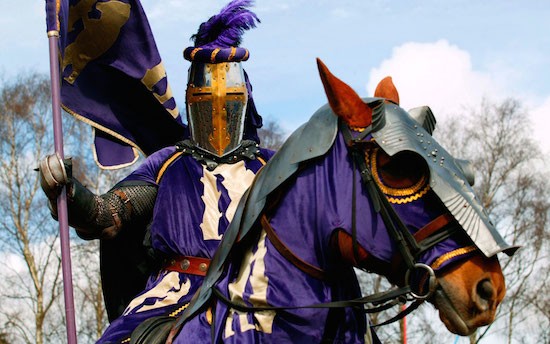 Плевки на рыцарский плащ. Александр Роджерс