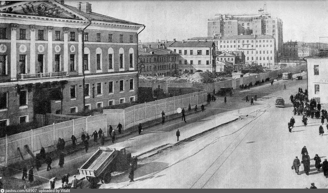 Как передвигали дома в Москве