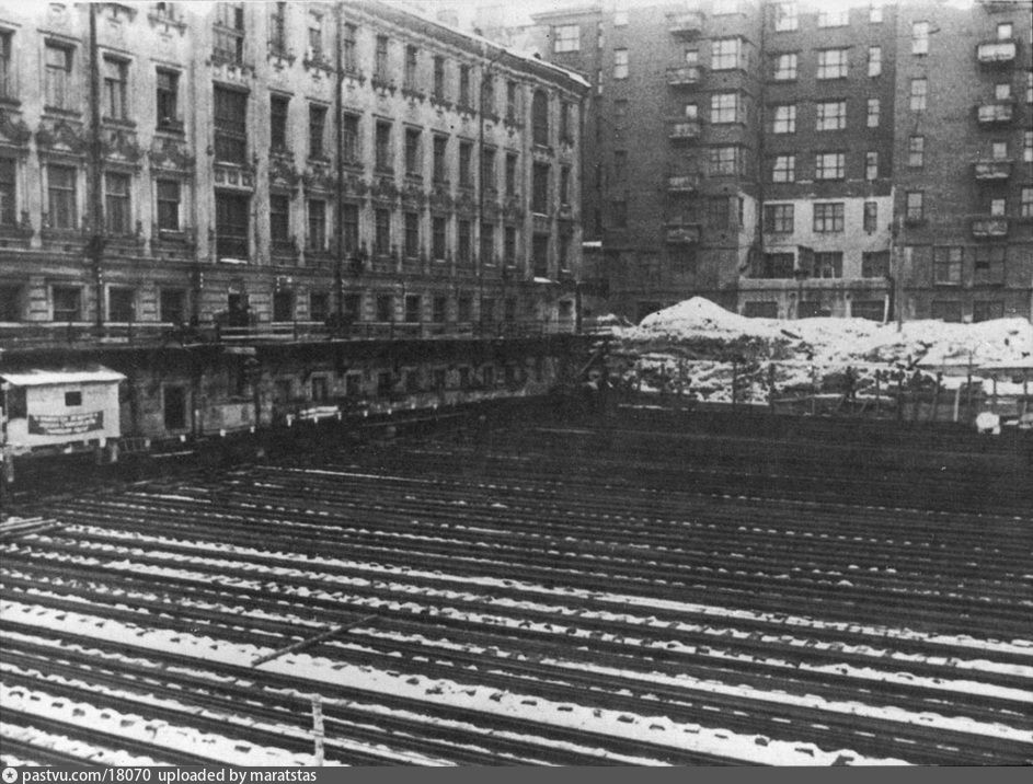 Как передвигали дома в Москве