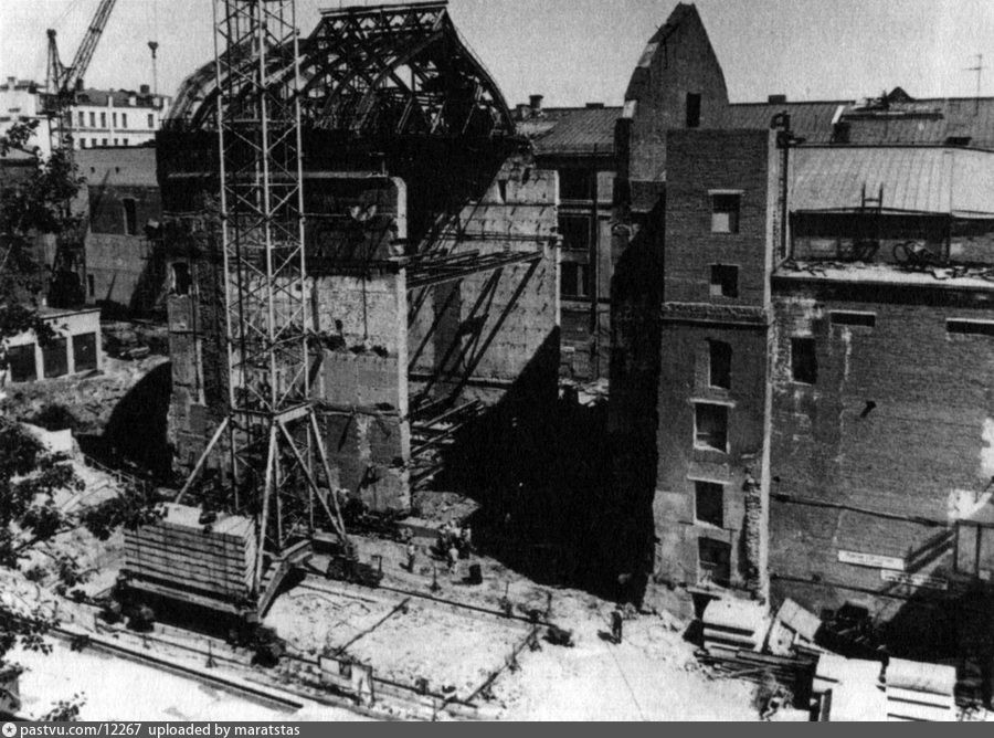 Как передвигали дома в Москве