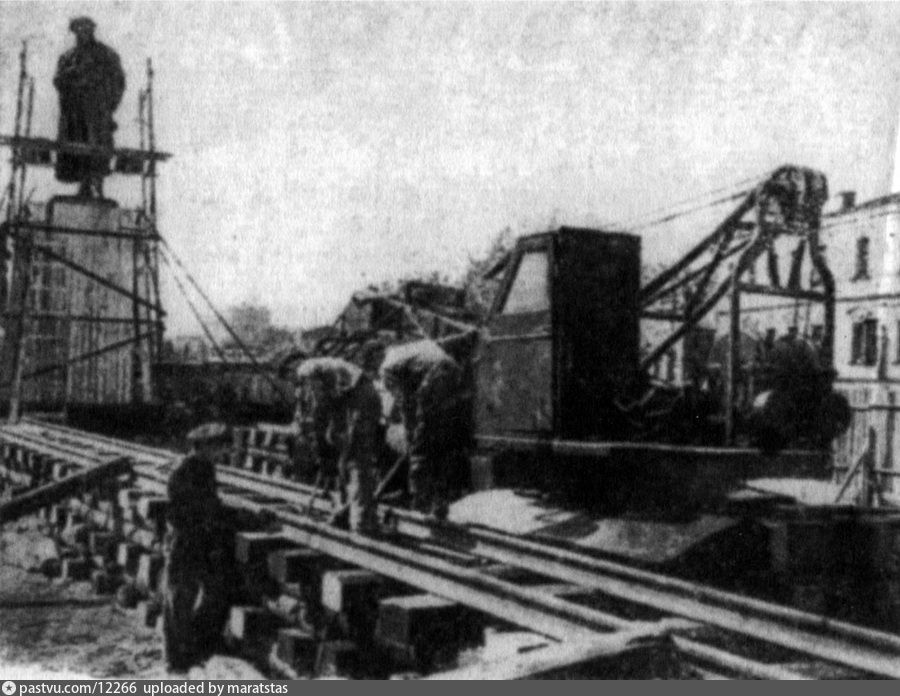 Как передвигали дома в Москве