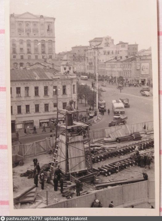 Как передвигали дома в Москве