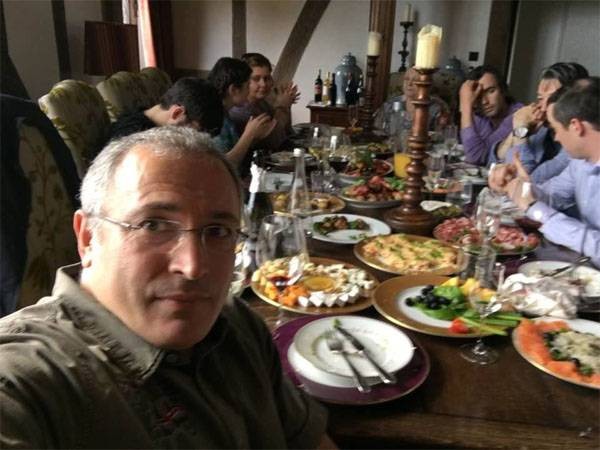 МБХ. Сеансы с разоблачениями