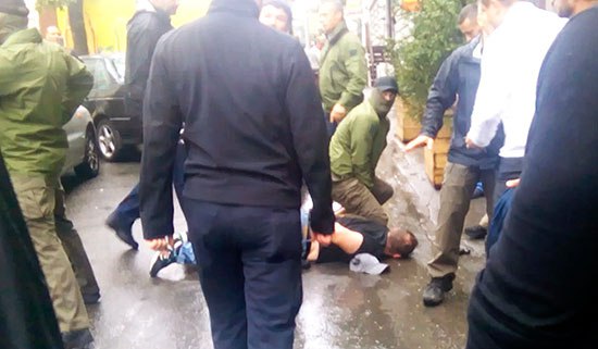 Спецназ НАБУ избил сотрудников Генпрокуратуры Украины