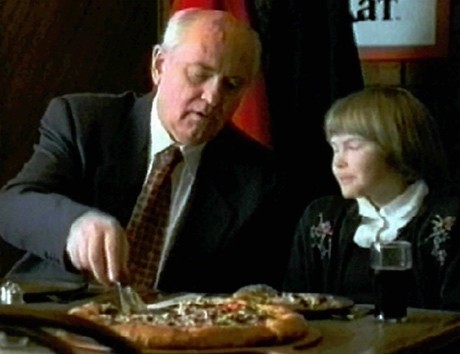 Как продать страну за кусок пиццы Как продать страну за кусок пиццы