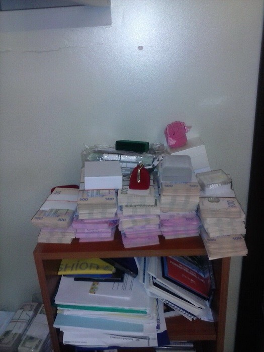 Очередной коррупционный скандал на Украине: С поличным на взятке пойман врио ректора НАУ Владимир Харченко Очередной коррупционный скандал на Украине: С поличным на взятке пойман врио ректора НАУ Владимир Харченко