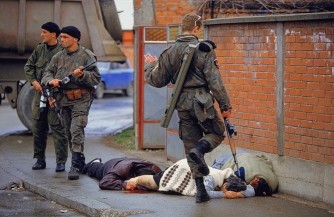 На сербов давят ...хорватами
