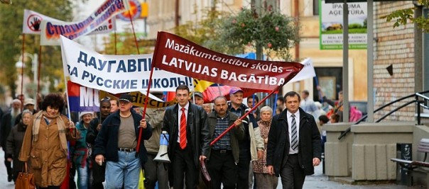 Почему лучше быть крымским татарином, чем русским в Прибалтике?