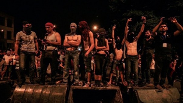 Майдан в Армении должен выгореть сам, как и на Украине. Александр Запольскис