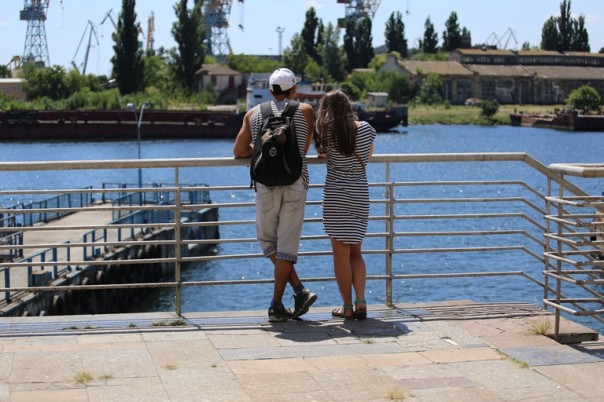 Некогда славный и крупнейшый речморвокзал Украины покрывается паутиной и зарастает травой Некогда славный и крупнейшый речморвокзал Украины покрывается паутиной и зарастает травой