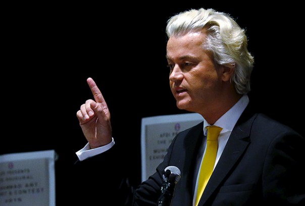 Чужакам здесь не место Чужакам здесь не место