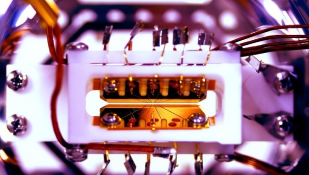 Создан первый квантовый компьютер с возможностью перепограммирования Создан первый квантовый компьютер с возможностью перепограммирования